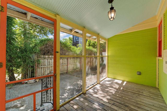 39 Chalmers Ave, Austin, TX 78702