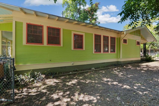 39 Chalmers Ave, Austin, TX 78702