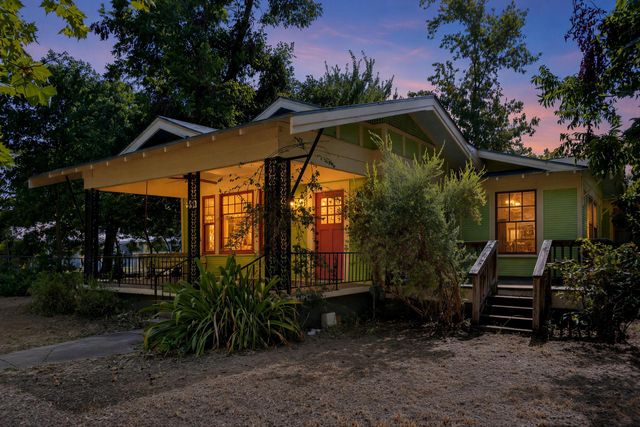 39 Chalmers Ave, Austin, TX 78702