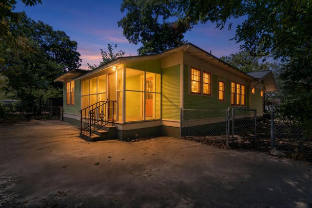 39 Chalmers Ave, Austin, TX 78702