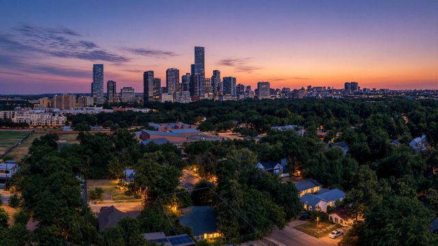 39 Chalmers Ave, Austin, TX 78702