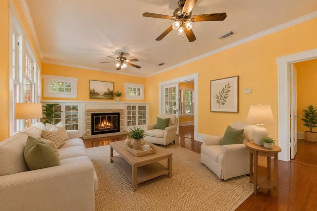39 Chalmers Ave, Austin, TX 78702