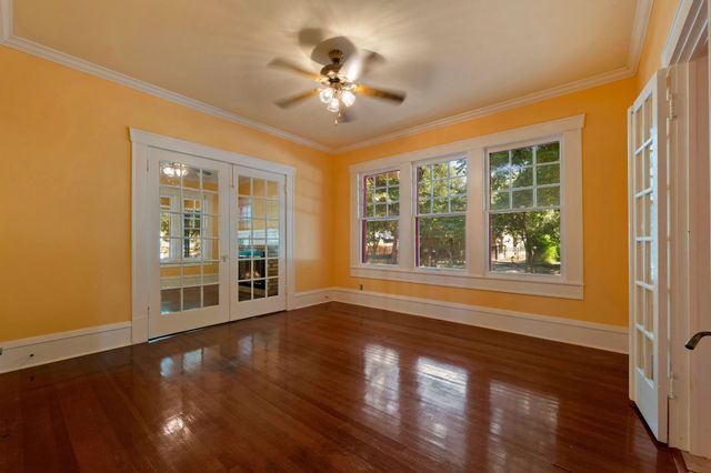 39 Chalmers Ave, Austin, TX 78702