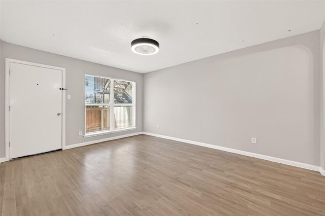 5625 Antoine Drive 1203, Houston, TX 77091