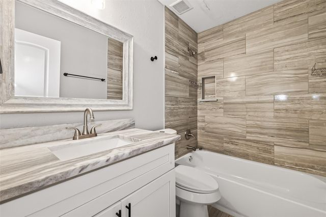 5625 Antoine Drive 1203, Houston, TX 77091