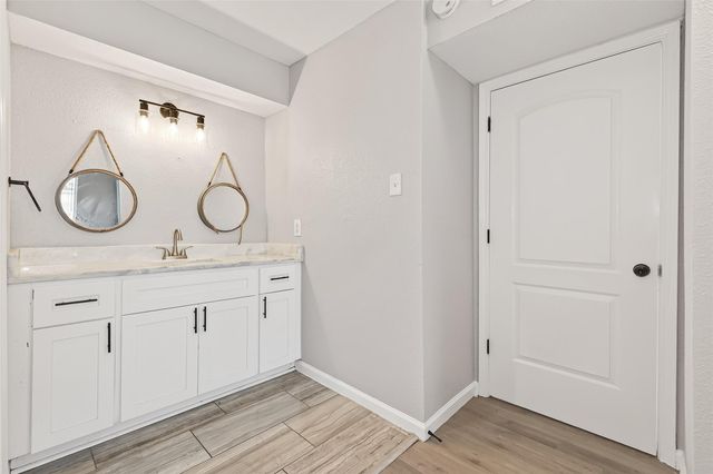 5625 Antoine Drive 1203, Houston, TX 77091