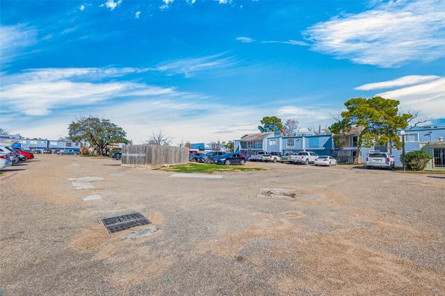 5625 Antoine Drive 1203, Houston, TX 77091