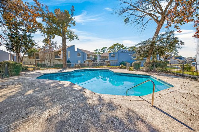 5625 Antoine Drive 1203, Houston, TX 77091