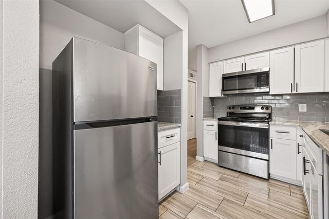 5625 Antoine Drive 1203, Houston, TX 77091