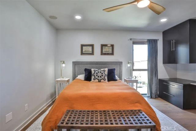 5322 Marina Pacifica South, Long Beach, CA 90803