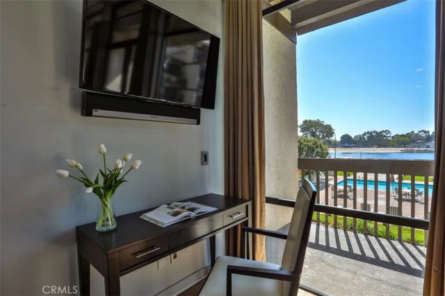 5322 Marina Pacifica South, Long Beach, CA 90803