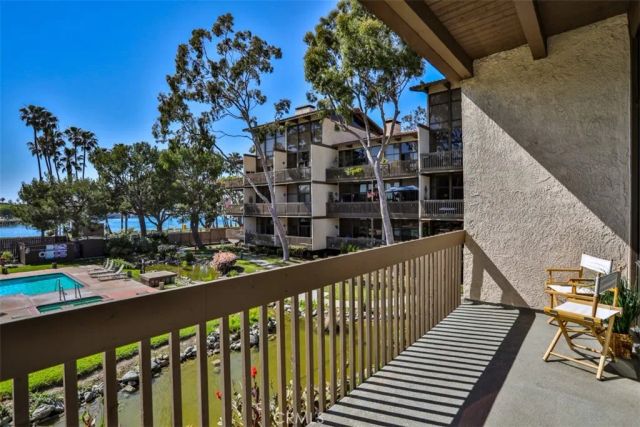 5322 Marina Pacifica South, Long Beach, CA 90803