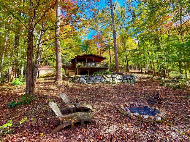 23 Hunting Lodge Drive, Black Mountain, NC 28711