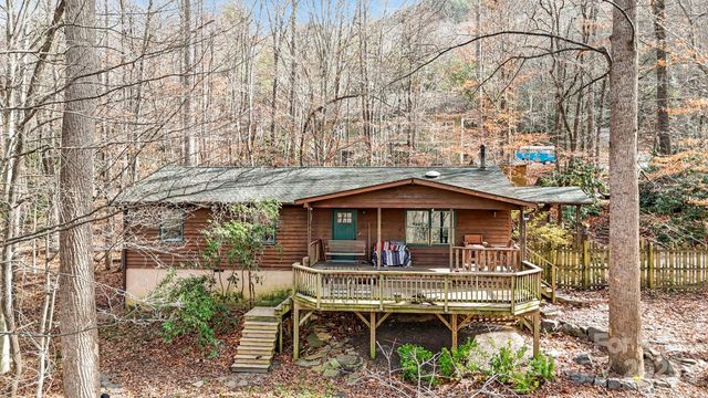 23 Hunting Lodge Drive, Black Mountain, NC 28711