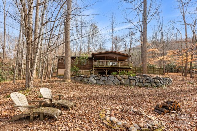 23 Hunting Lodge Drive, Black Mountain, NC 28711