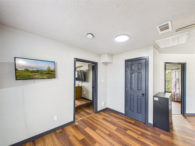 4607 Swan Street, Hitchcock, TX 77563