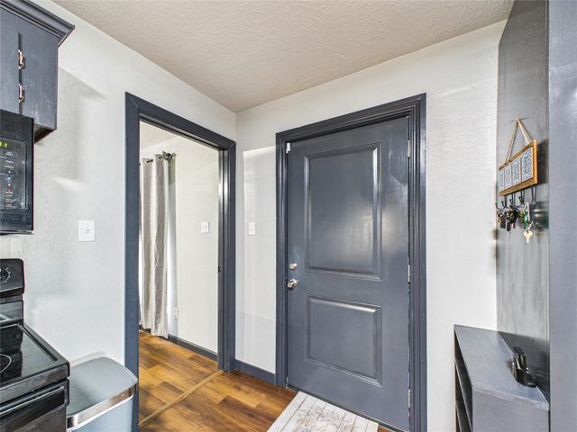 4607 Swan Street, Hitchcock, TX 77563