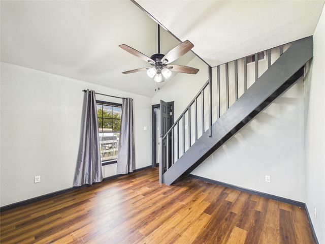 4607 Swan Street, Hitchcock, TX 77563