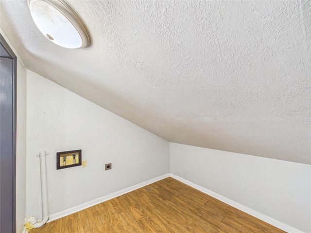 4607 Swan Street, Hitchcock, TX 77563