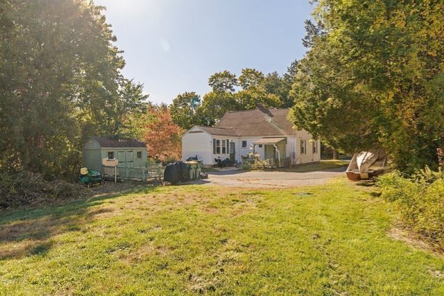 8 Crescent Road, Carver, MA 02330