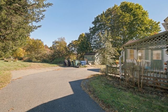 8 Crescent Road, Carver, MA 02330