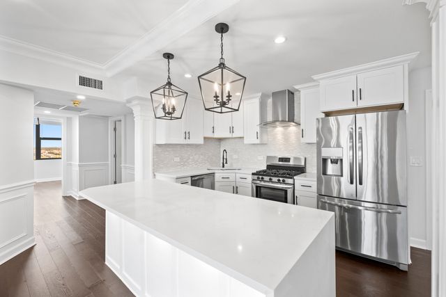 7234 W North Avenue 1802, Elmwood Park, IL 60707