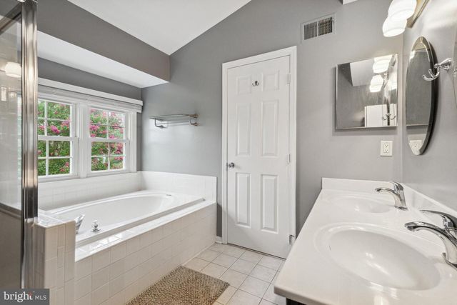 7035 FIELDHURST CT, Alexandria, VA 22315