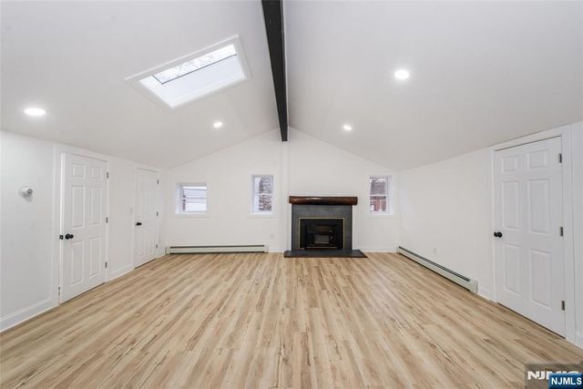 25 Setting Sun Trail, West Milford, NJ 07480