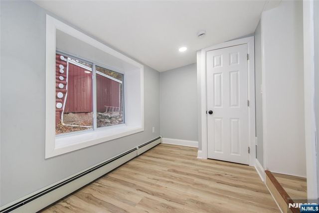 25 Setting Sun Trail, West Milford, NJ 07480