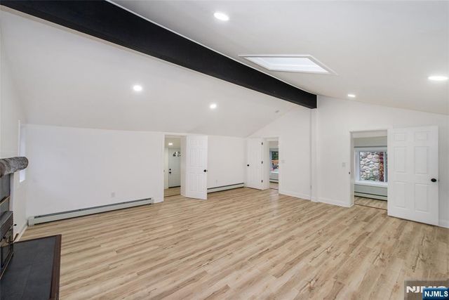 25 Setting Sun Trail, West Milford, NJ 07480