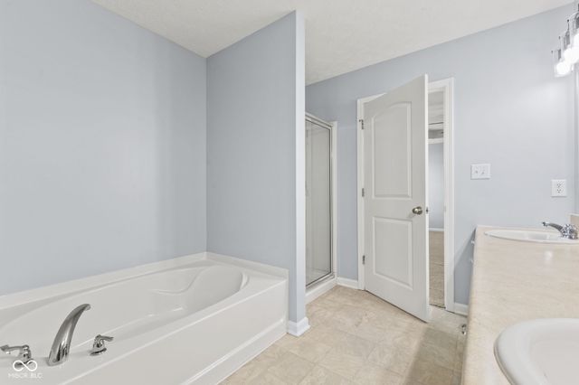 19465 Links Lane, Noblesville, IN 46062