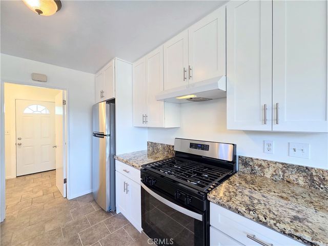 5611 Orange Ave, Cypress, CA 90630