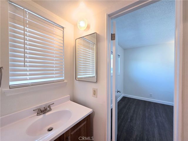 5611 Orange Ave, Cypress, CA 90630