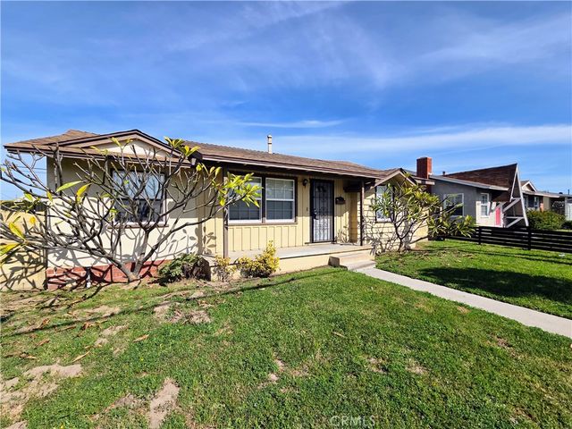 5611 Orange Ave, Cypress, CA 90630