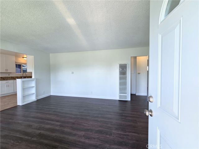 5611 Orange Ave, Cypress, CA 90630