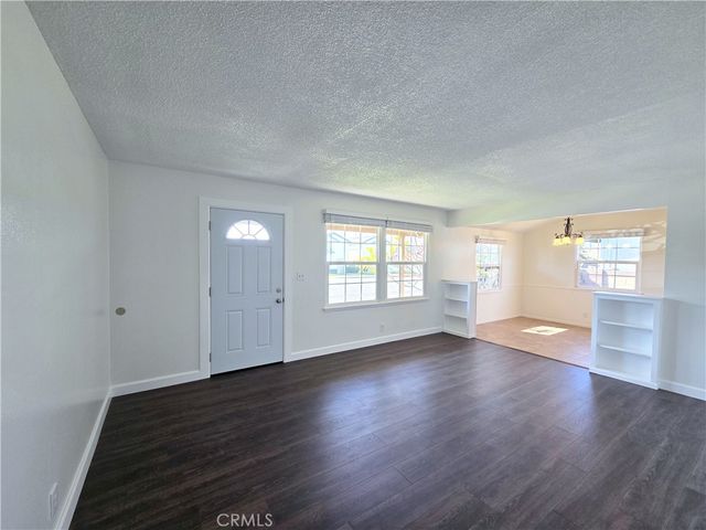 5611 Orange Ave, Cypress, CA 90630