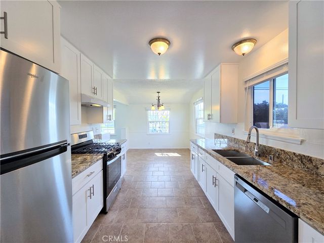 5611 Orange Ave, Cypress, CA 90630