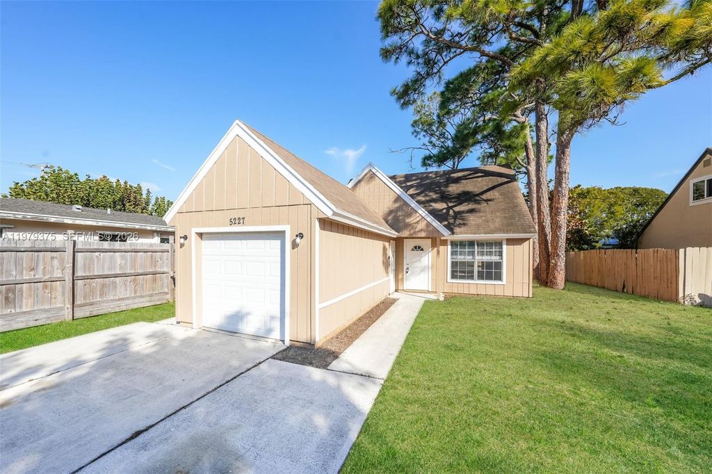 5227 Adams Road, Delray Beach, FL 33484