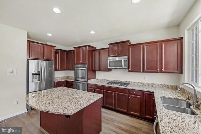 12 LAMPLIGHTER LN, Stafford, VA 22554