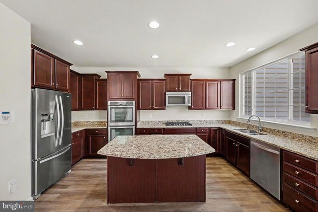12 LAMPLIGHTER LN, Stafford, VA 22554