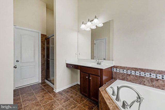 12 LAMPLIGHTER LN, Stafford, VA 22554
