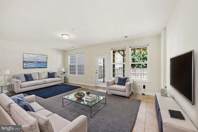 12 LAMPLIGHTER LN, Stafford, VA 22554
