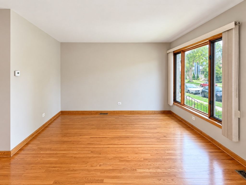 5203 W Carmen Avenue, Chicago, IL 60630 — photo 4