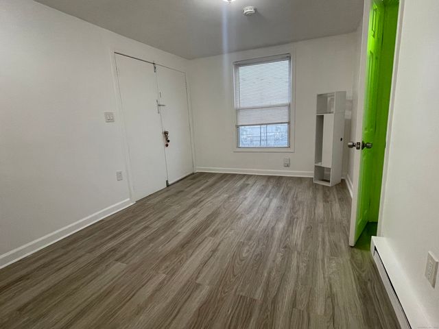 263 Jefferson Street 3rd floor, Bridgeport, CT 06607