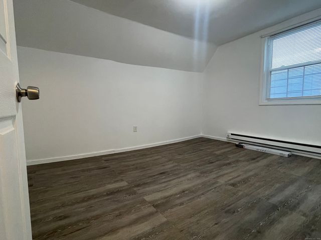 263 Jefferson Street 3rd floor, Bridgeport, CT 06607