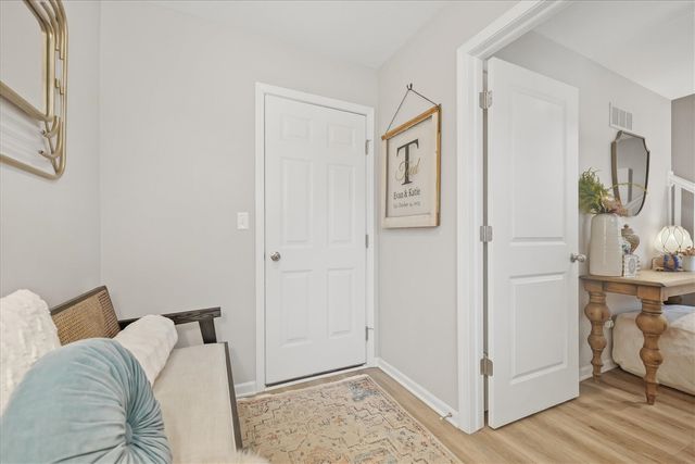 485 Jenny Way, Brighton, MI 48116