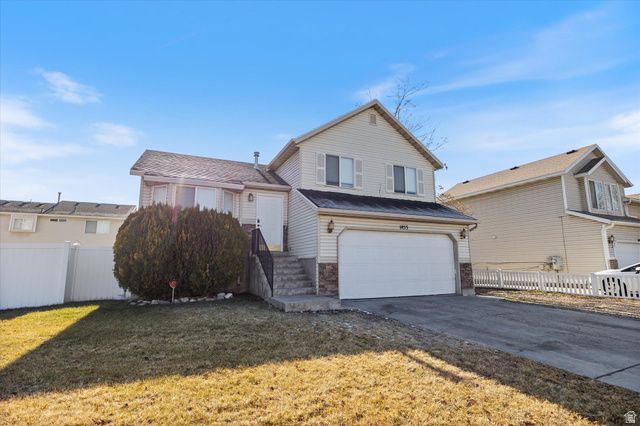 1453 W LANCELOT DR, West Valley City, UT 84119