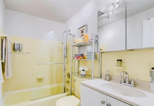 1012 SW 11th St 7N, Hallandale Beach, FL 33009