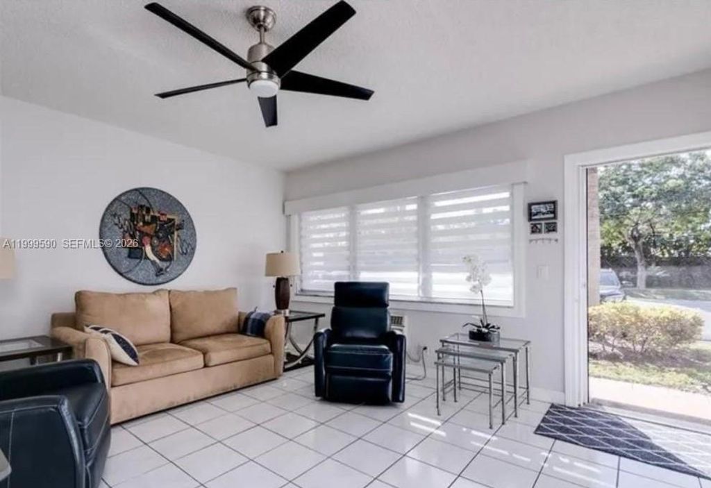 1012 SW 11th St 7N, Hallandale Beach, FL 33009