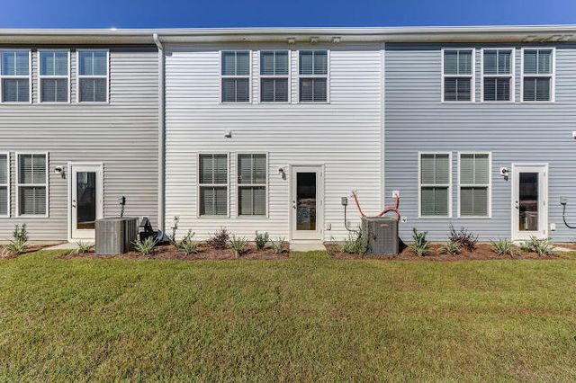 5682 Sablewood Street Collins, North Charleston, SC 29406